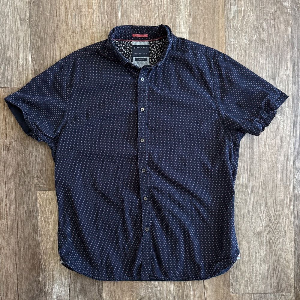 Cactus Man Navy Blue Short Sleeve Shirt with Red Dots Slimfit Large 100% Cotton